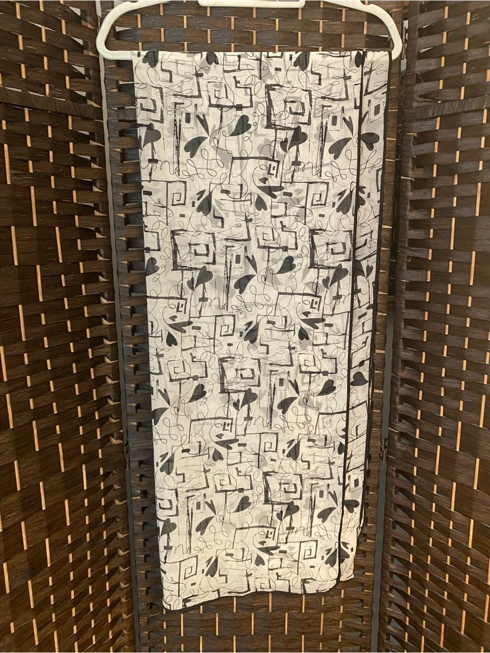 Unbranded Black & White Artsy Silk Blend Geometric Floral Scarf - Women's Wrap